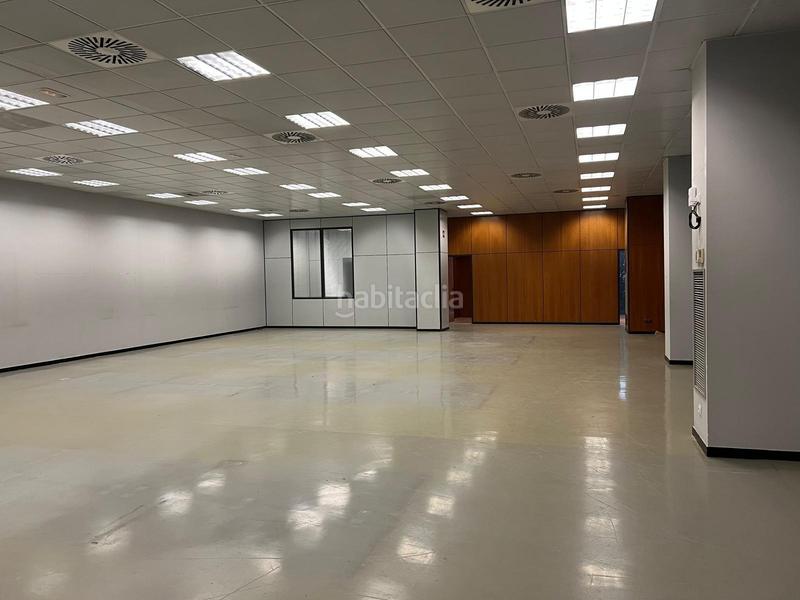 Foto 99a58a9a-4f4b-4475-88c5-f7eb94b694a6. Capannone industriale in Granvia LH Hospitalet de Llobregat (L´)