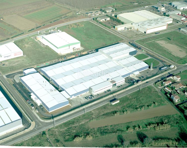 Foto 21234a4c-5324-4043-a69f-06a5c641639b. Alquiler nave industrial  en alquiler, en Celrà