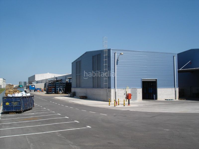 Foto b161b851-55e8-4562-8587-73883b3e9270. Alquiler nave industrial  en alquiler, en Celrà