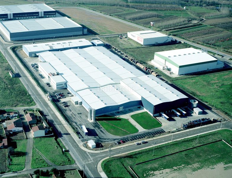 Foto b80b7b06-d822-453d-b647-7c7905332235. Alquiler nave industrial  en alquiler, en Celrà