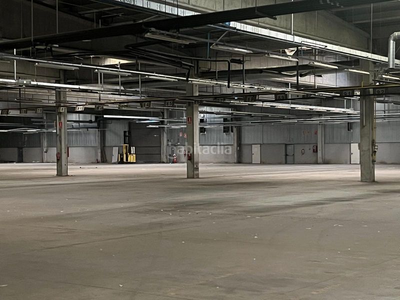 Foto cd407ee0-bb4a-4275-922e-a3385f83ad2f. Alquiler nave industrial  en alquiler, en Celrà