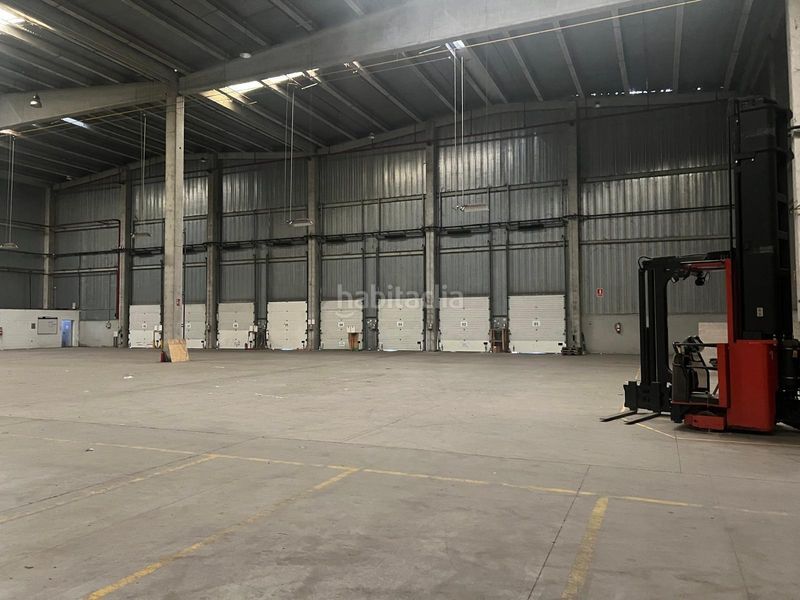 Foto dd6cc7dd-ad4c-4649-8eab-2ea7a65982b3. Alquiler nave industrial  en alquiler, en Celrà