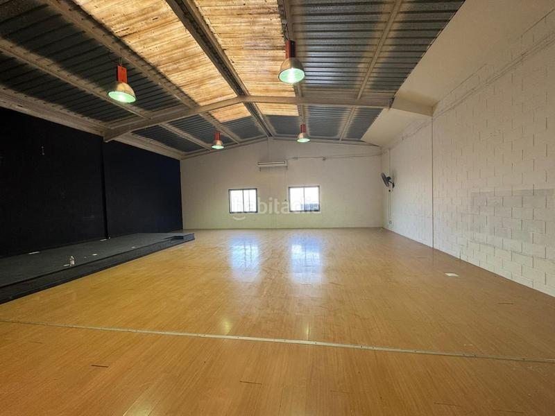 Foto fe7cfa5b-ad16-4f90-9e9a-334d949cf555. Miete fabrikhalle in Bon Pastor Barcelona