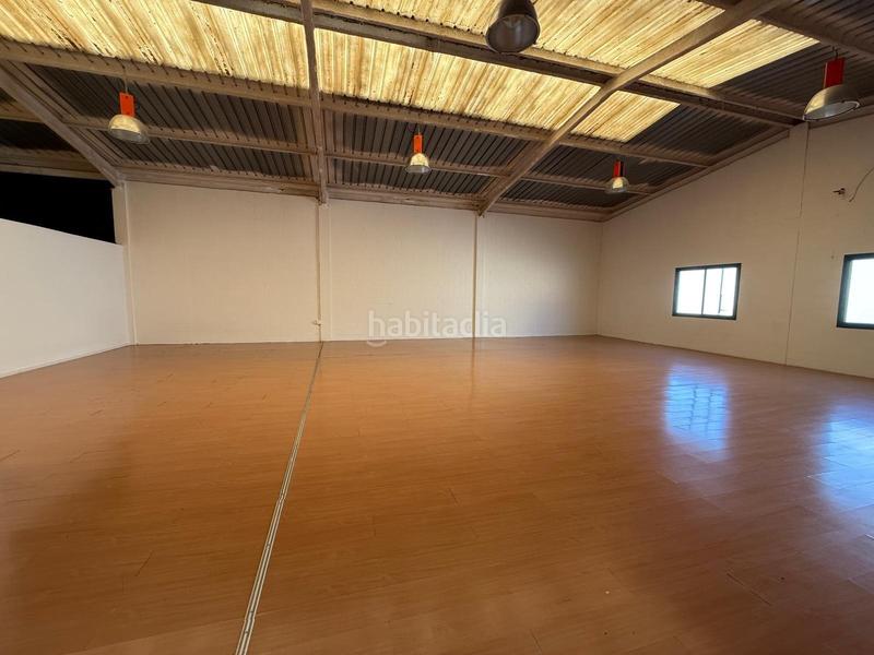 Foto 28277f43-58f0-4041-8099-de9b754a000d. Rent industrial building in Bon Pastor Barcelona