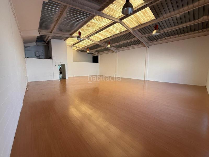 Foto 571d94e6-a8aa-4208-81fd-367775d77bbd. Rent industrial building in Bon Pastor Barcelona