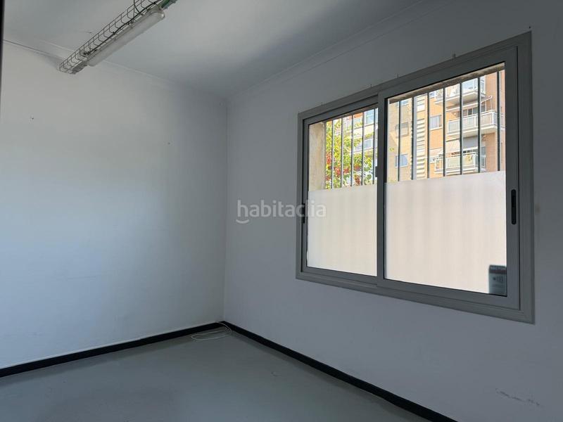 Foto 19bf7676-7833-4ab1-b7bc-2332026e58a2. Lloguer local comercial a Bon Pastor Barcelona