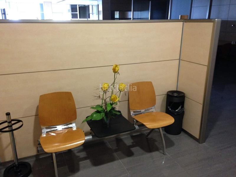 Foto 93fa4d7b-e3e2-4d39-8b13-27e3a30a8f48. Miete fabrikhalle in Pomar Badalona