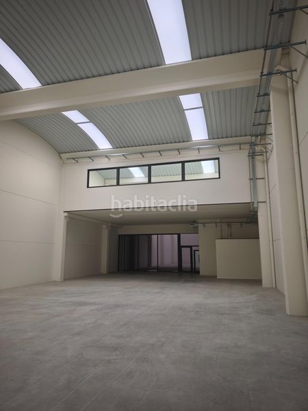 Foto c5fa2381-e287-4824-9f94-c13aaeaf6179. Location bâtiment à usage industriel dans Levantina - Montgavina - Quintmar Sitges