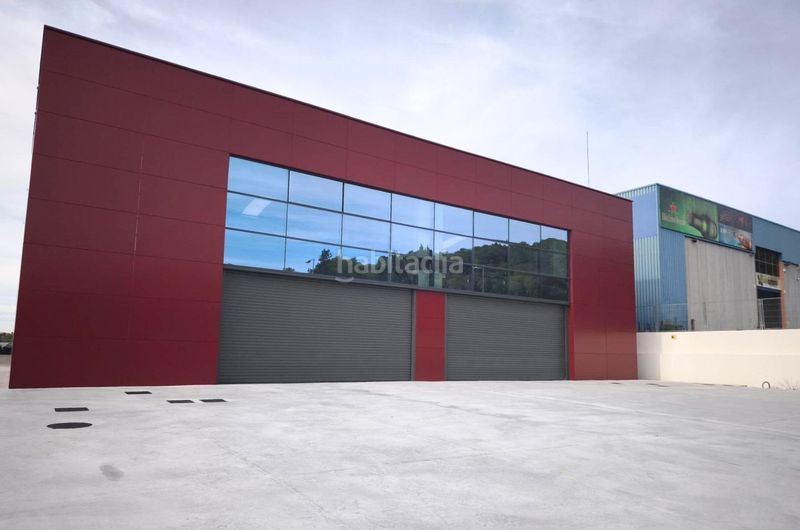Foto f5d00c67-1ff1-4e90-87cc-9b8b57390e6d. Location bâtiment à usage industriel dans Levantina - Montgavina - Quintmar Sitges