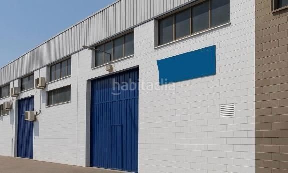 Foto 1de8c2f7-6847-4291-a968-37e7d42f05fe. Nau industrial a Canovelles