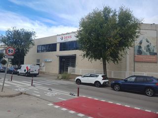 Location Bâtiment à usage industriel  Carrer carrer motors. Nave industrial en alquiler, en lhospitalet de llobregat