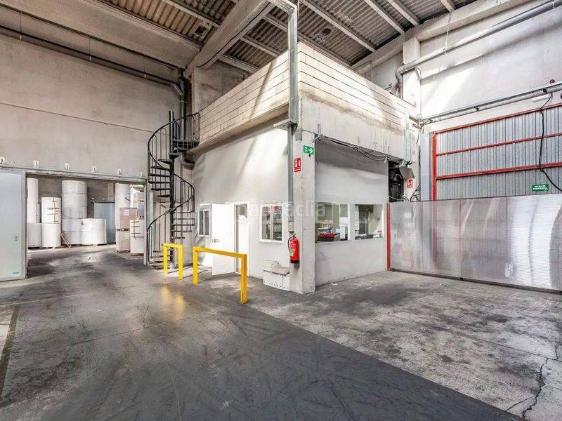 Foto f0f79f7e-133b-4a99-be47-1ba38e99b789. Nau industrial a Sant Feliu de Codines