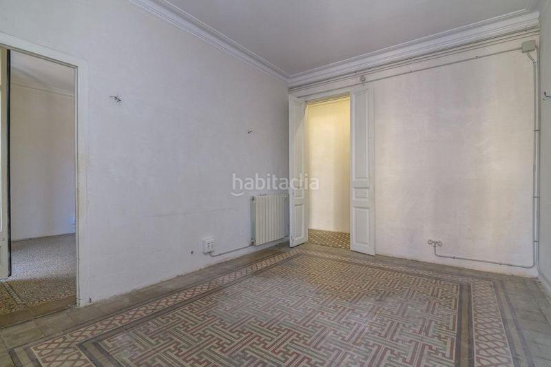 Foto 1c62b26c-6a61-4520-a701-f06be2a6112b. Pis a Dreta de l´Eixample Barcelona