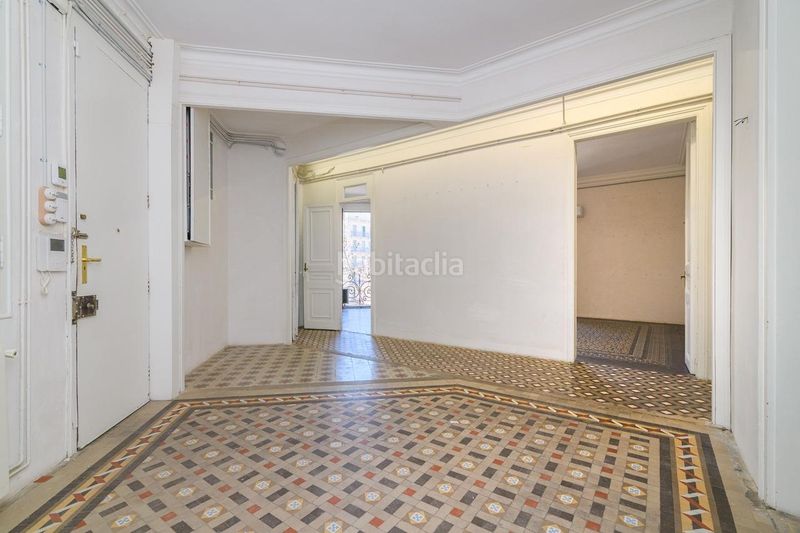 Foto 4a50ed1c-8892-43a7-89d8-486023d6b6b7. Pis a Dreta de l´Eixample Barcelona