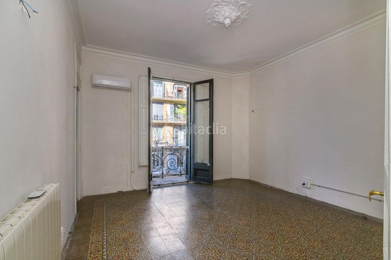 Foto a7595a03-e608-48a6-b1ce-37df7e5d13bb. Pis a Dreta de l´Eixample Barcelona