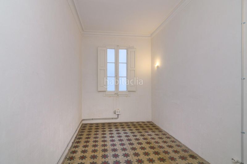 Foto f2a6ea33-5b35-4841-8324-5192db7c6b00. Pis a Dreta de l´Eixample Barcelona