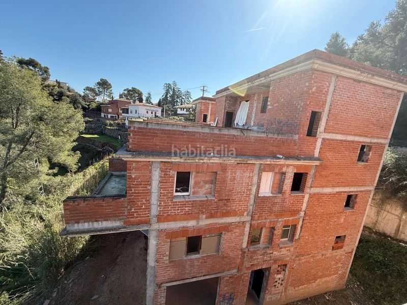 Foto ac811a33-7282-43a8-b625-94491bcf3a1c. Casa amb aparcament a Corbera de Llobregat