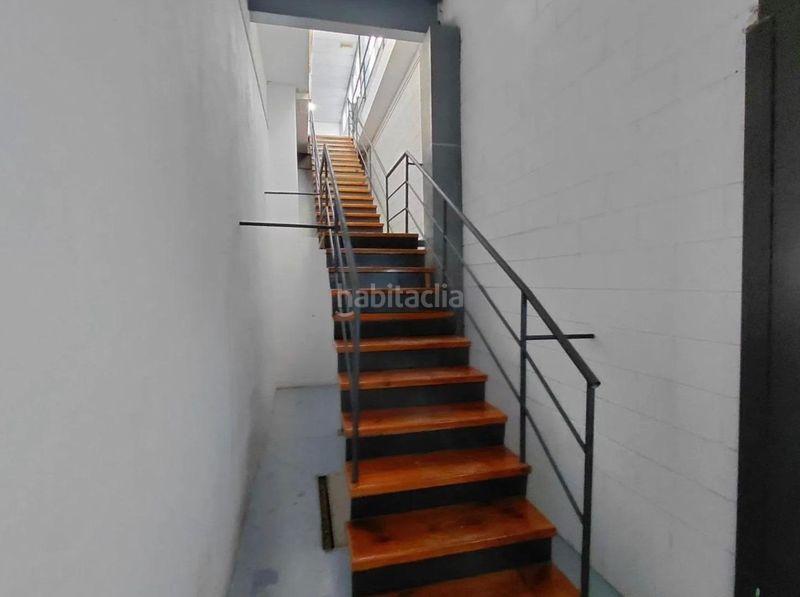 Foto 4e838a61-f8d0-45a5-a9ac-20a42d554e51. Location bâtiment à usage industriel dans Abrera