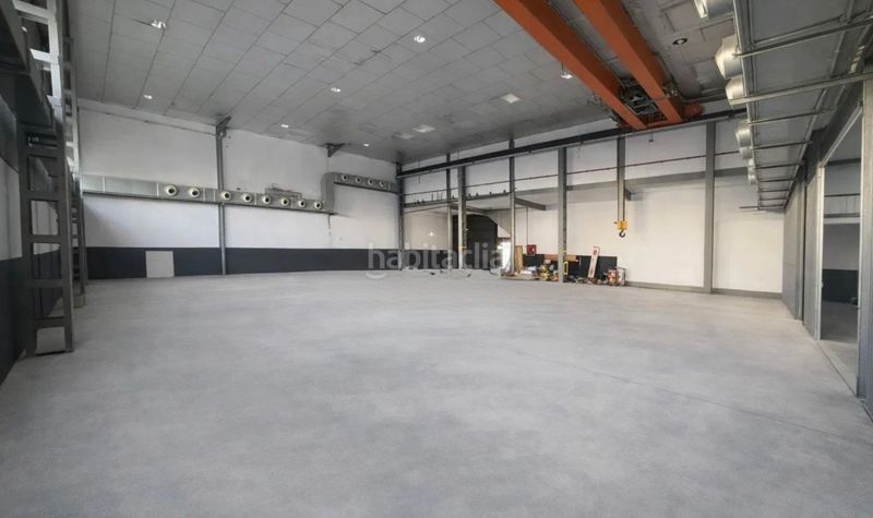 Foto 543f285b-ecfa-47d9-a978-7752c6de1a22. Location bâtiment à usage industriel dans Abrera