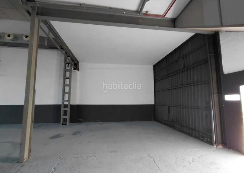 Foto a9dae399-4f19-4507-b85b-c65d57912e1e. Location bâtiment à usage industriel dans Abrera