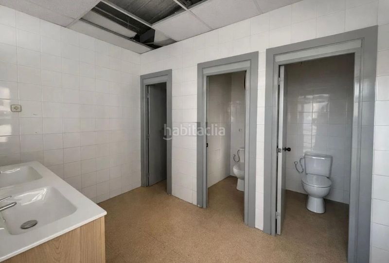 Foto ded85db5-7f61-4188-9479-a66a612251fb. Location bâtiment à usage industriel dans Abrera