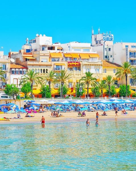 Foto f7533176-501e-4651-9ba6-7e1a8fa6fa0f. Lloguer local comercial a Centre Sitges