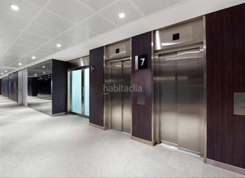 Foto b137a3d3-b339-4ad1-a032-23506fecd9a4. Alquiler oficina  en av. diagonal en Barri de les Corts Barcelona