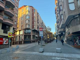 Miete Büro in Barri Antic. Local economico en alquiler