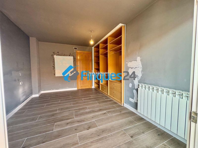 Foto 26108254-9af3-4194-9ac4-4c8230705b15. Dúplex amb aparcament a Sant Vicenç de Castellet