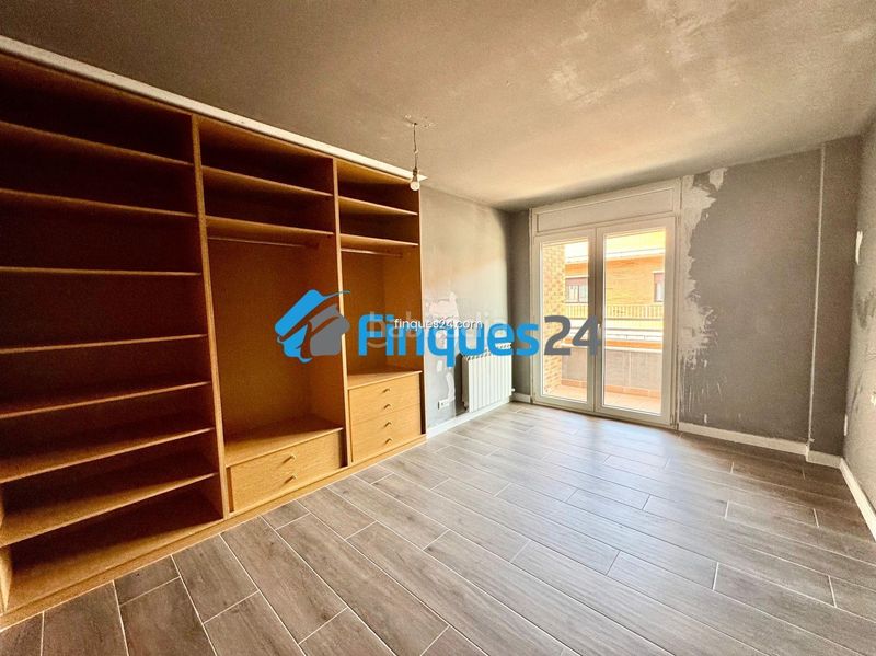 Foto 5b68127a-df9e-426b-b481-f6cc8d5dae24. Dúplex amb aparcament a Sant Vicenç de Castellet