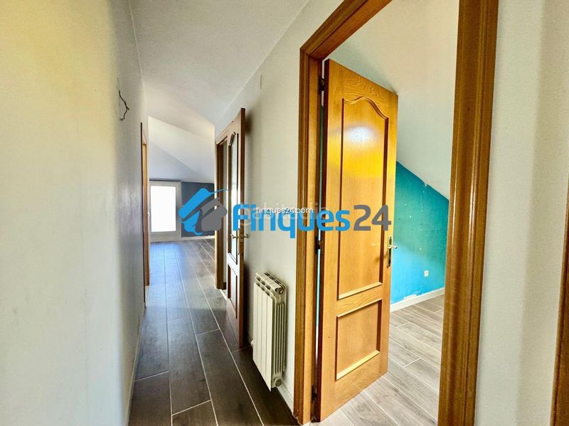 Foto 5dd9ecd1-cb8e-40b5-9145-65e1b5208e16. Dúplex amb aparcament a Sant Vicenç de Castellet