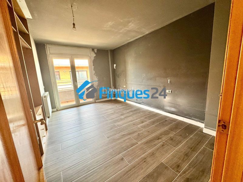 Foto 9fc995f9-fdea-4fb1-b4ba-018a69f0d32a. Dúplex amb aparcament a Sant Vicenç de Castellet