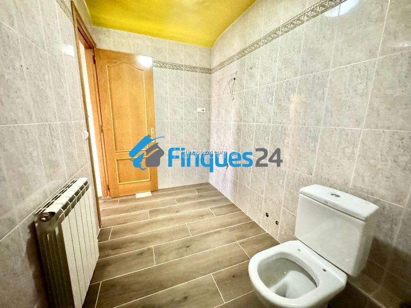 Foto c0b24f03-967f-4ba9-a5e5-19907eebb995. Dúplex amb aparcament a Sant Vicenç de Castellet