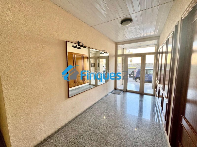 Foto c1788f70-d6bd-462d-ad9f-64ef7d9ba02d. Dúplex amb aparcament a Sant Vicenç de Castellet