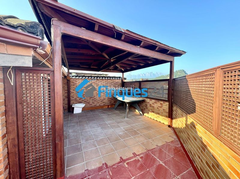 Foto db076a31-18b5-405e-9bbf-6596ab6c98d8. Dúplex amb aparcament a Sant Vicenç de Castellet