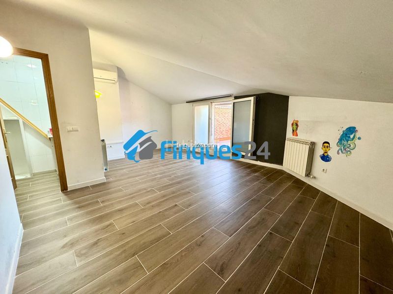 Foto dc0fcb4f-3a37-4049-912f-79f0cd856792. Dúplex amb aparcament a Sant Vicenç de Castellet