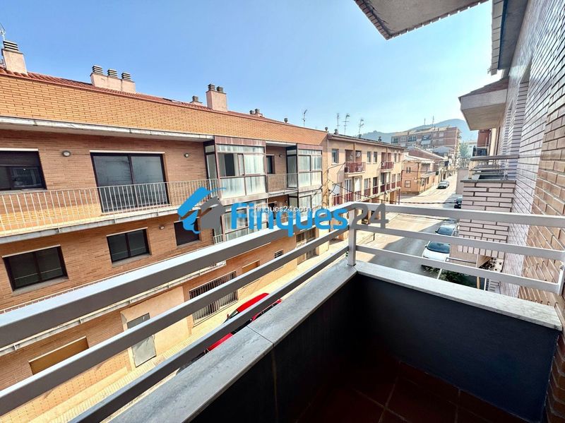 Foto df7902f1-0453-4f48-ae1b-36f0e489dec9. Dúplex amb aparcament a Sant Vicenç de Castellet