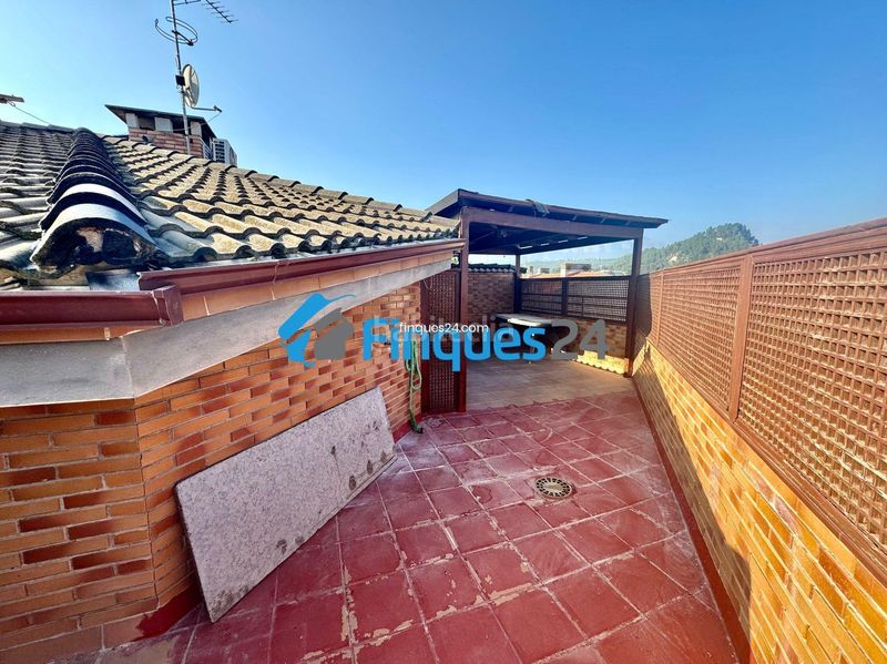 Foto e431e56e-b44f-48b3-b5fc-9ed05b910ed9. Dúplex amb aparcament a Sant Vicenç de Castellet