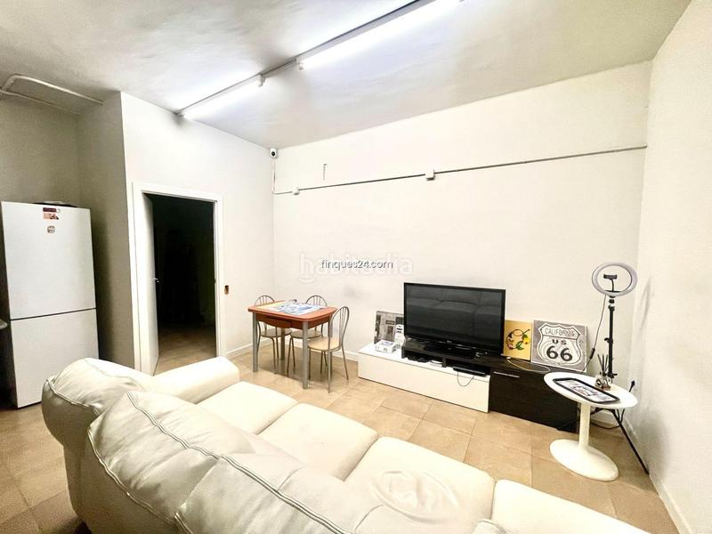 Foto 12153aa1-4d73-4713-b312-f9eacc38fc8c. Local comercial a Font dels Capellans - Sagrada Familia Manresa