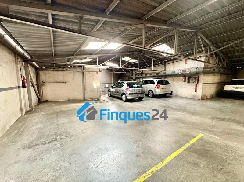 Foto 3a92c51a-8121-47b5-996c-dbb0217a90a9. Aparcament cotxe a Carretera de Vic - Remei Manresa