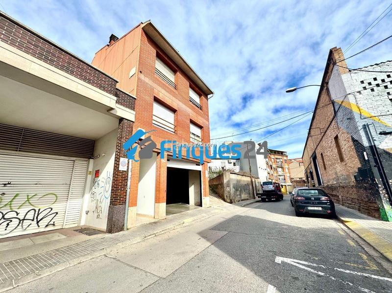 Foto 5e20cd0f-435e-4a81-aea8-1053a50966ec. Aparcament cotxe a Carretera de Vic - Remei Manresa