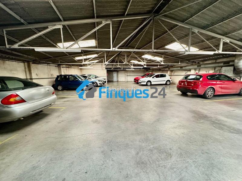 Foto b166c036-56fb-47b1-9a56-e1a2054dcccb. Aparcament cotxe a Carretera de Vic - Remei Manresa