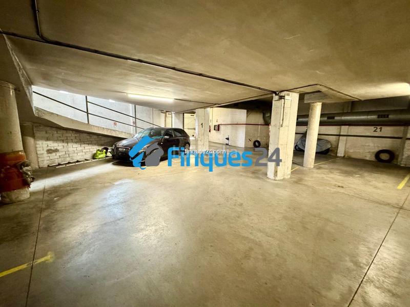 Foto b95f4116-ed47-444f-9df7-3351e671bd2a. Aparcament cotxe a Carretera de Vic - Remei Manresa