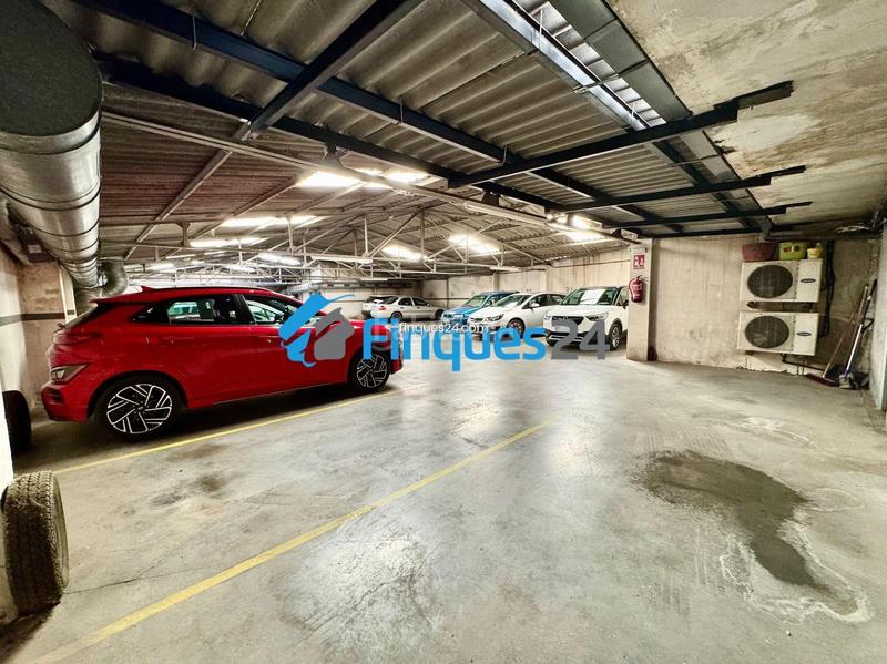 Foto cc42f933-79d1-4967-a530-3ccc422cbddd. Aparcament cotxe a Carretera de Vic - Remei Manresa