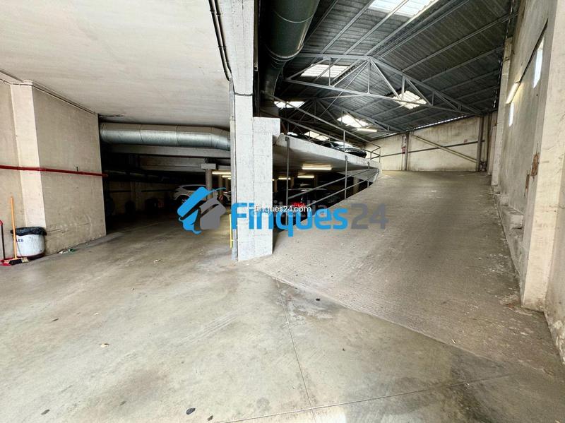 Foto e88a33f2-c1cd-4715-9b89-f41a7517e1b6. Aparcament cotxe a Carretera de Vic - Remei Manresa