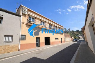 Semi detached house in Sant Vicenç de Castellet. Casa en sant vicenç de castellet