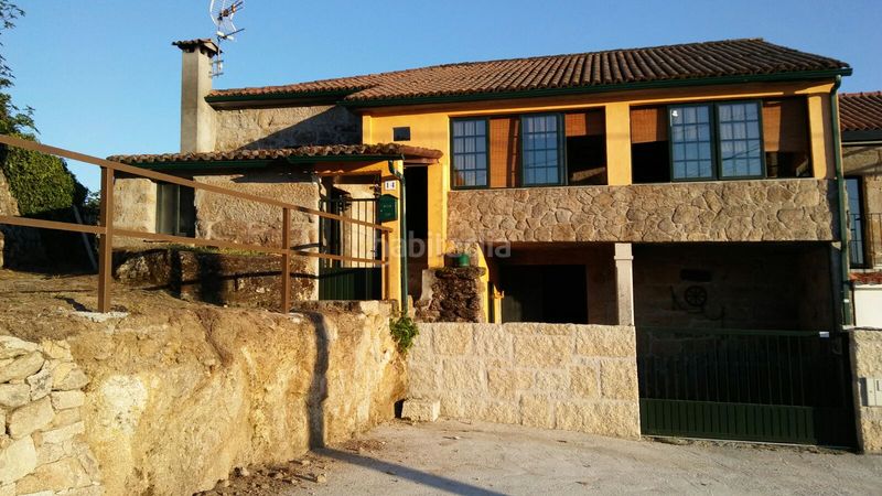 Foto 5a3ee202-dfa8-40ff-b13d-a18aac7b5a33. Casa a Leiro