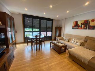 Rent Flat in Carballiño (O). Vivienda en ubicacion tranquila