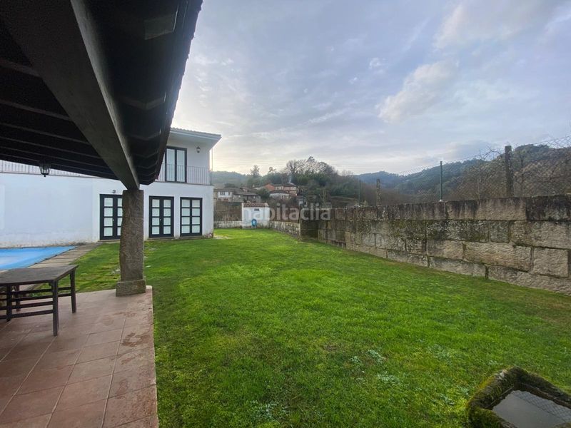 Foto 1873e406-5699-4da2-8645-70c606c83352. Xalet amb xemeneia calefacció aparcament piscina a Leiro