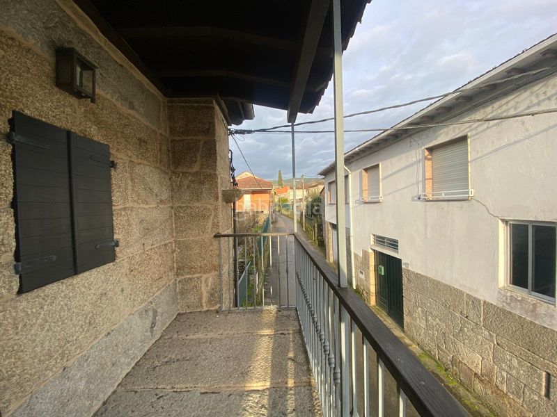 Foto 972caca0-d39f-410c-8274-5faa8fabfc3c. Xalet amb xemeneia calefacció aparcament piscina a Leiro